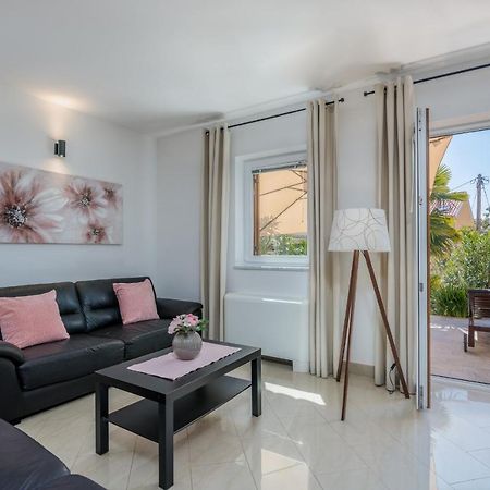 Villa Ada Malinska Ngoại thất bức ảnh